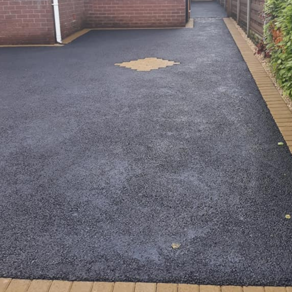 Tarmac Driveway Professional Solutions by Hollywell driveway company