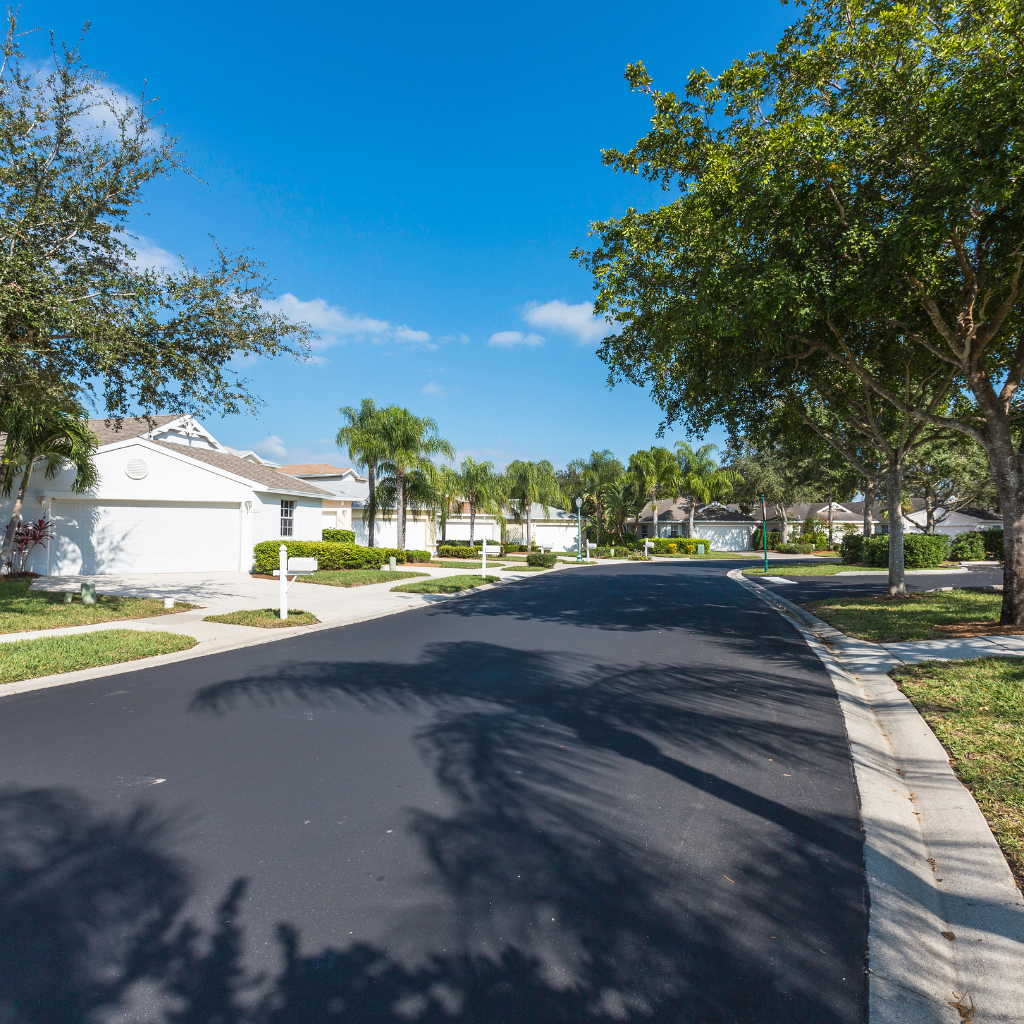 Tarmac Paving Professionals WCD Hollywell driveway company